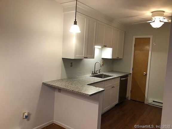 4th image of 157 1/2 Kings Hwy Unit L