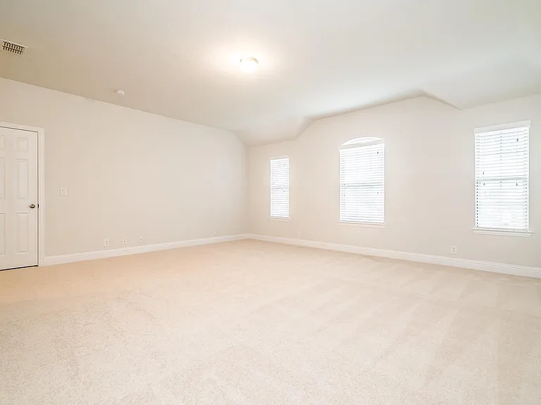 3816 Walden Dr — Photo 30