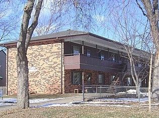 2420 E St #6, Lincoln, NE 68510