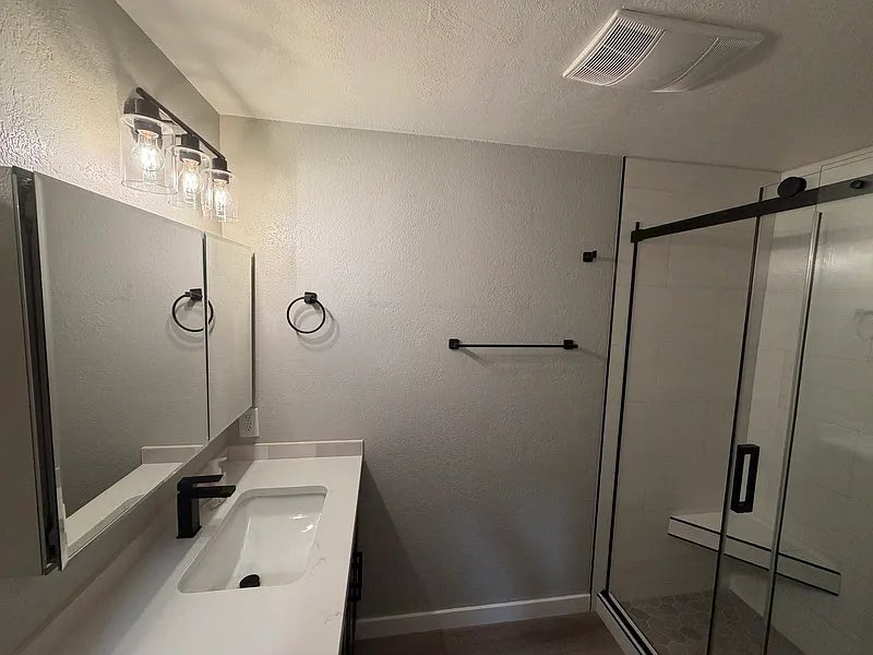 1 bed, 1.0 bath, 681 sqft, $1,975 — Photo 2