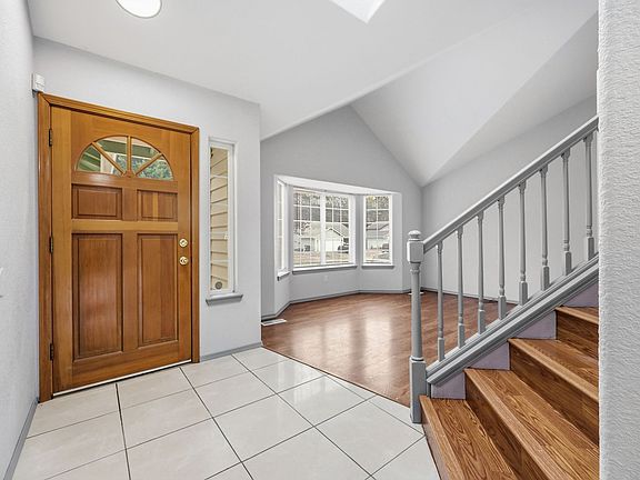 4th image of 6748 3rd Way SE