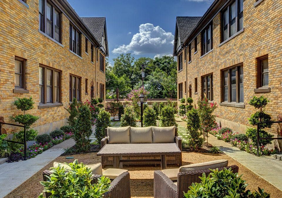 Enjoy a view of the English-style courtyard from your residence!