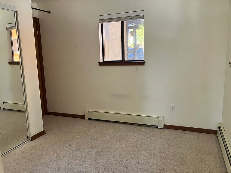 880 Pine Ridge Rd #1 — Photo 4