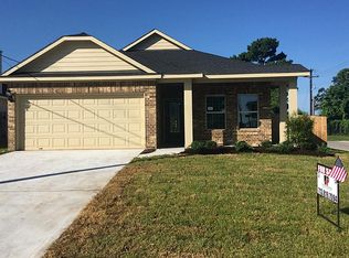 299 W Chatham St, Bellville, TX 77418