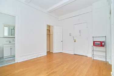 Rented by Living New York