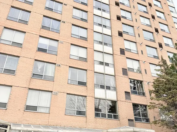 115 E Omni Dr #807, Toronto, ON M1P 5B4