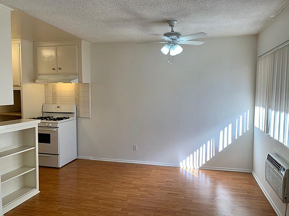 4th image of 1309 N Martel Ave APT 303