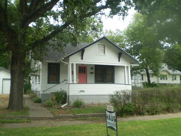 207 NE 10th St, Abilene, KS 67410