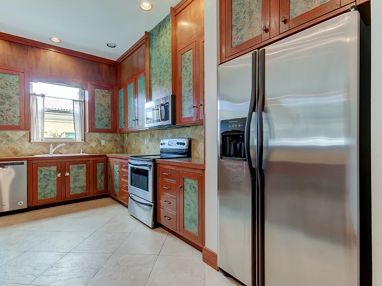 115 N Gomez Ave — Photo 13