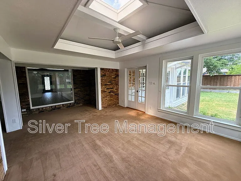 1710 Dickerson Dr — Photo 34