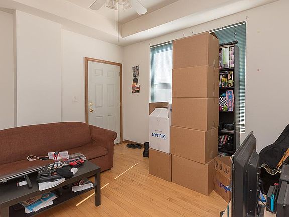 5th image of 2352 N Damen Ave #2NDREAR