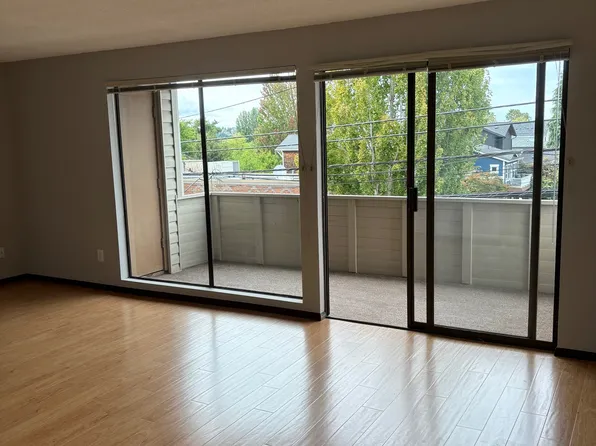 5410 Keystone Pl N APT 306, Seattle, WA 98103