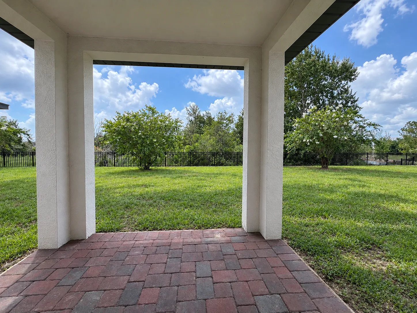 4 bed, 2.5 bath, 2168 sqft, $2,600 — Photo 2