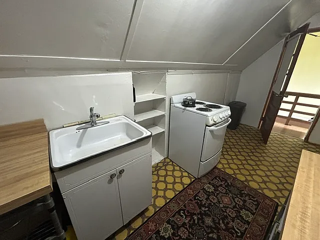 50 Christopher St #3 — Photo 3