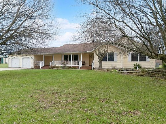 2nd image of 619 Sycamore Rd