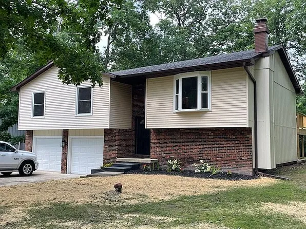 5518 Chris Dr, Oreana, IL 62554