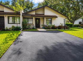 4086 Palm Forest Dr S, Delray Beach, FL 33445