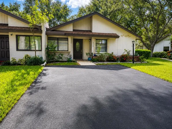 4086 Palm Forest Dr S, Delray Beach, FL 33445