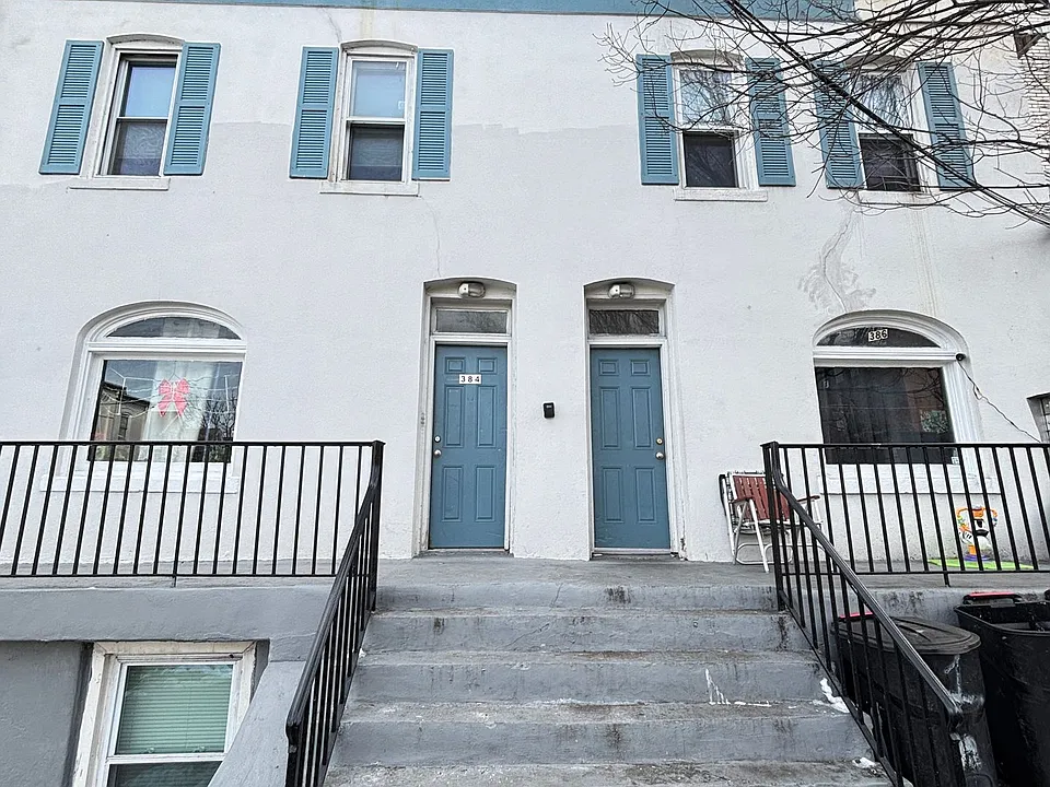 384 W Tilghman St