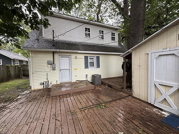 2nd image of 320 Fairfield Ave