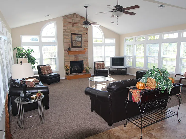 Evans Lake Apartment