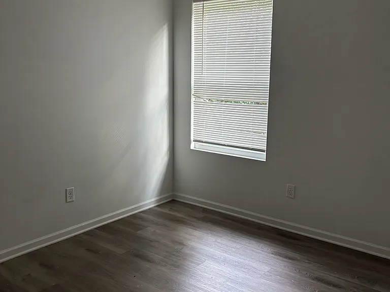 4534 Beacon Hill Dr — Photo 12