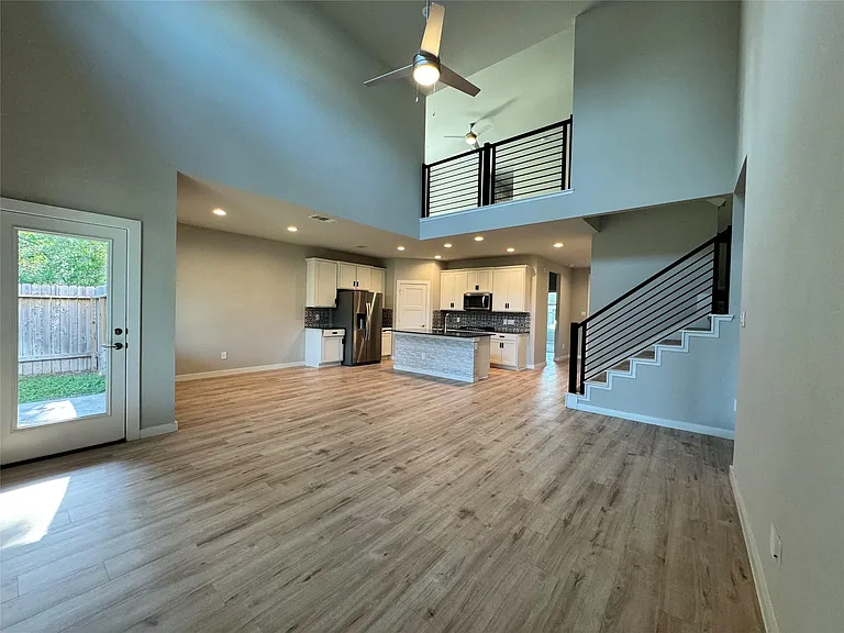 10213 Prairie Creek Ln — Photo 5