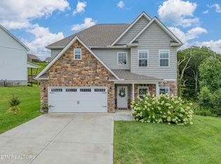3225 Oakwood Hills Ln, Knoxville, TN 37931