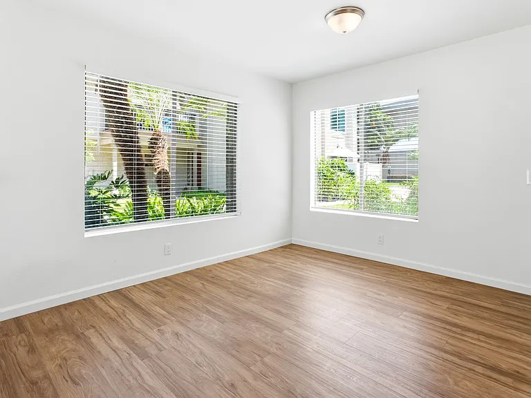 15192 Moir Ct — Photo 7