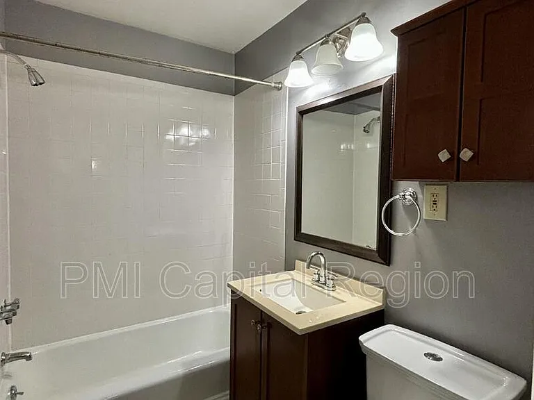 10620 Weymouth St #103 — Photo 14