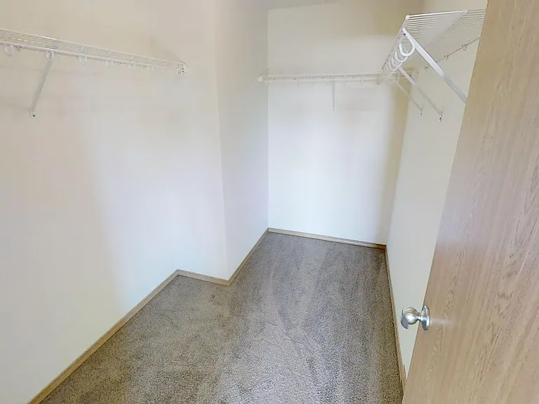 794 Holbrook Rd — Photo 8