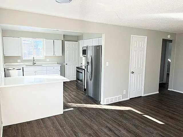 11068 E 4th Way — Photo 3