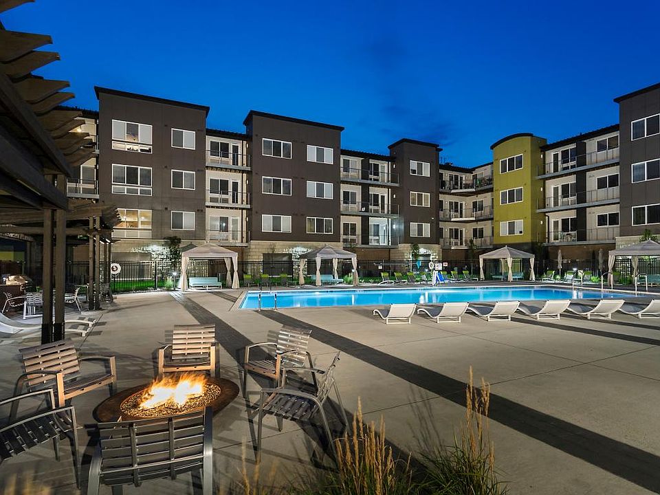 Resort Style Pool