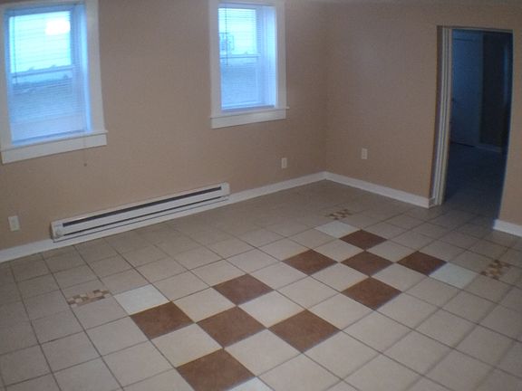 4th image of 3639 E Underwood Ave #3639