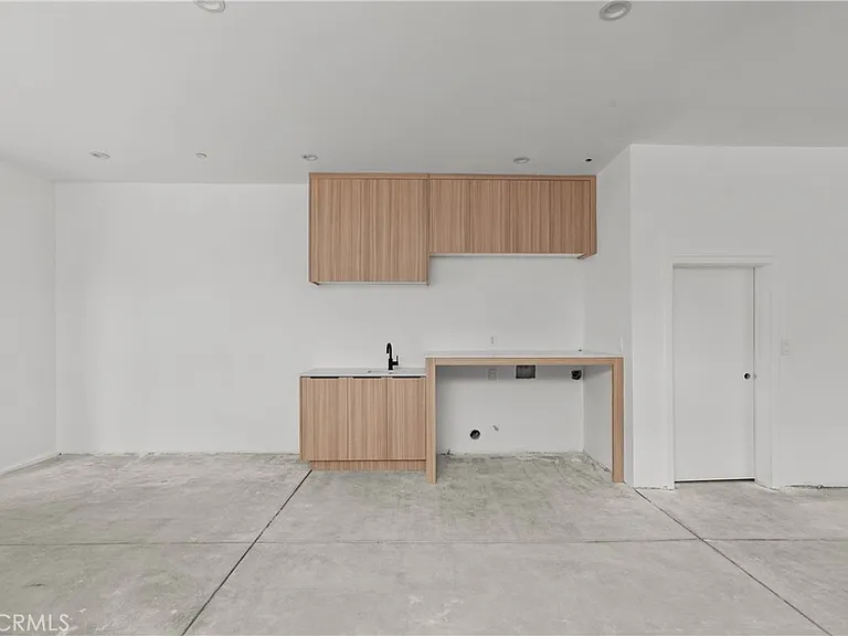 13944 Vanowen St — Photo 22