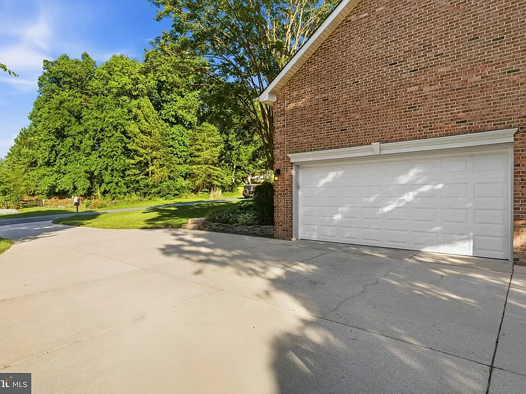11203 Dancer Ct — Photo 63