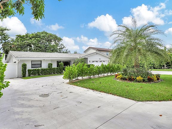 3rd image of 1035 NW 5th Ave