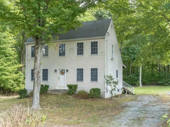 47 Winthrop Rd, Chester, CT 06412