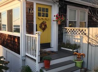 10 James Ave, Nahant, MA 01908