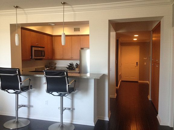 3rd image of 1901 Victoria Ave #102