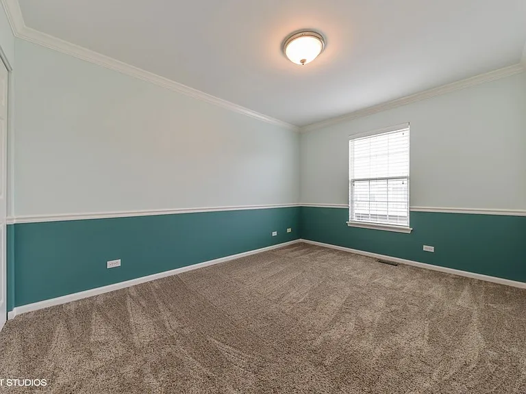 2716 N Greenwood Ave — Photo 9