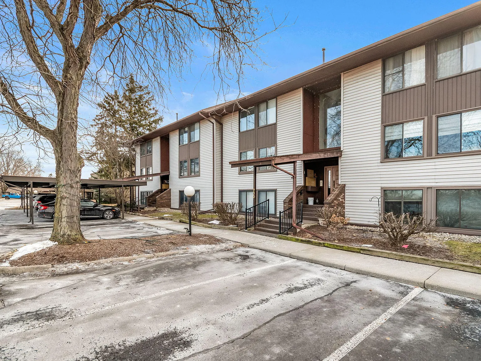 2 bed, 2.0 bath, 1134 sqft, $2,100 — Photo 3