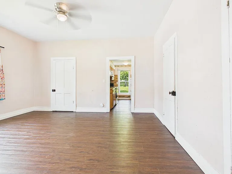 309 Broad St — Photo 8
