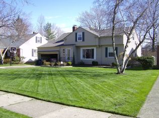 5040 Farnhurst Rd, Lyndhurst, OH 44124