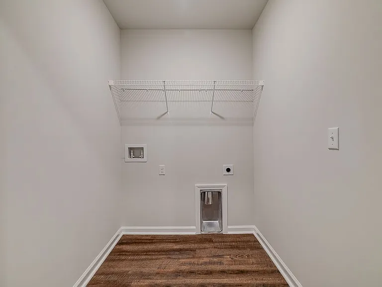 8 Red Robin Ct — Photo 26