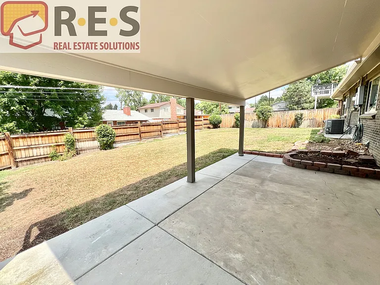 2723 S Otis St — Photo 24