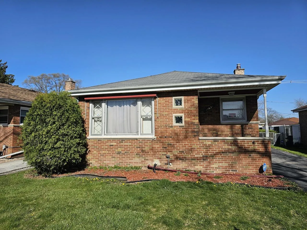 15635 Drexel Ave photo 1