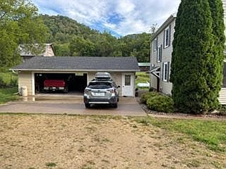3rd image of 745 Hanson Valley Rd