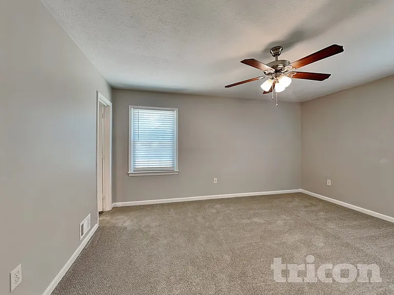 515 Westbridge Dr — Photo 9