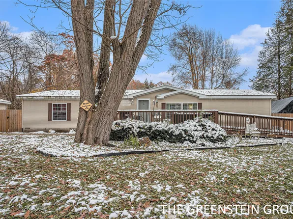 1585 Richards Dr, Allegan, MI 49010